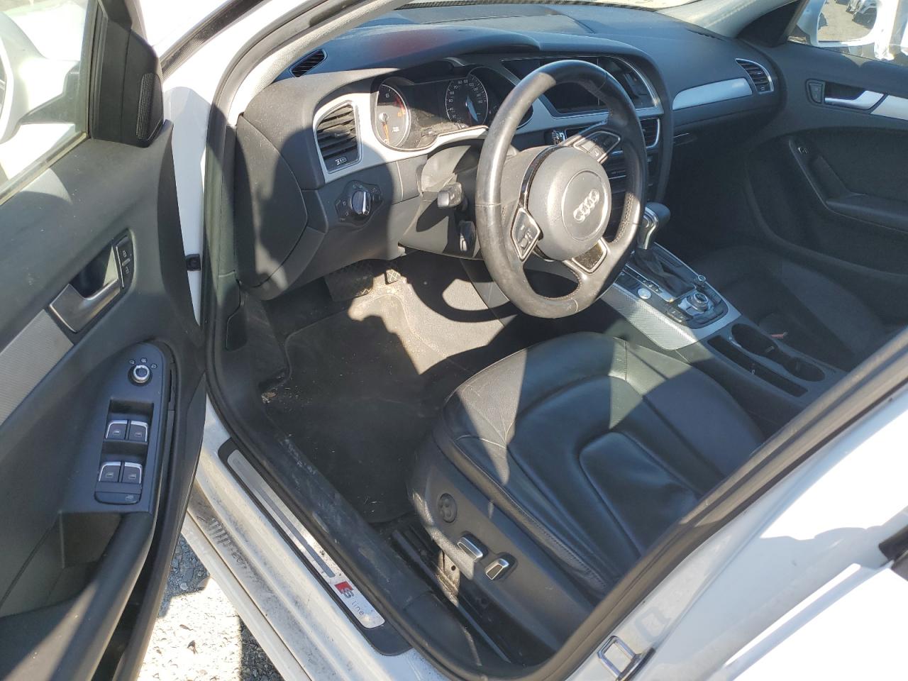 2016 Audi A4 Premium S-Line VIN: WAUAFAFL8GN010411 Lot: 87283695