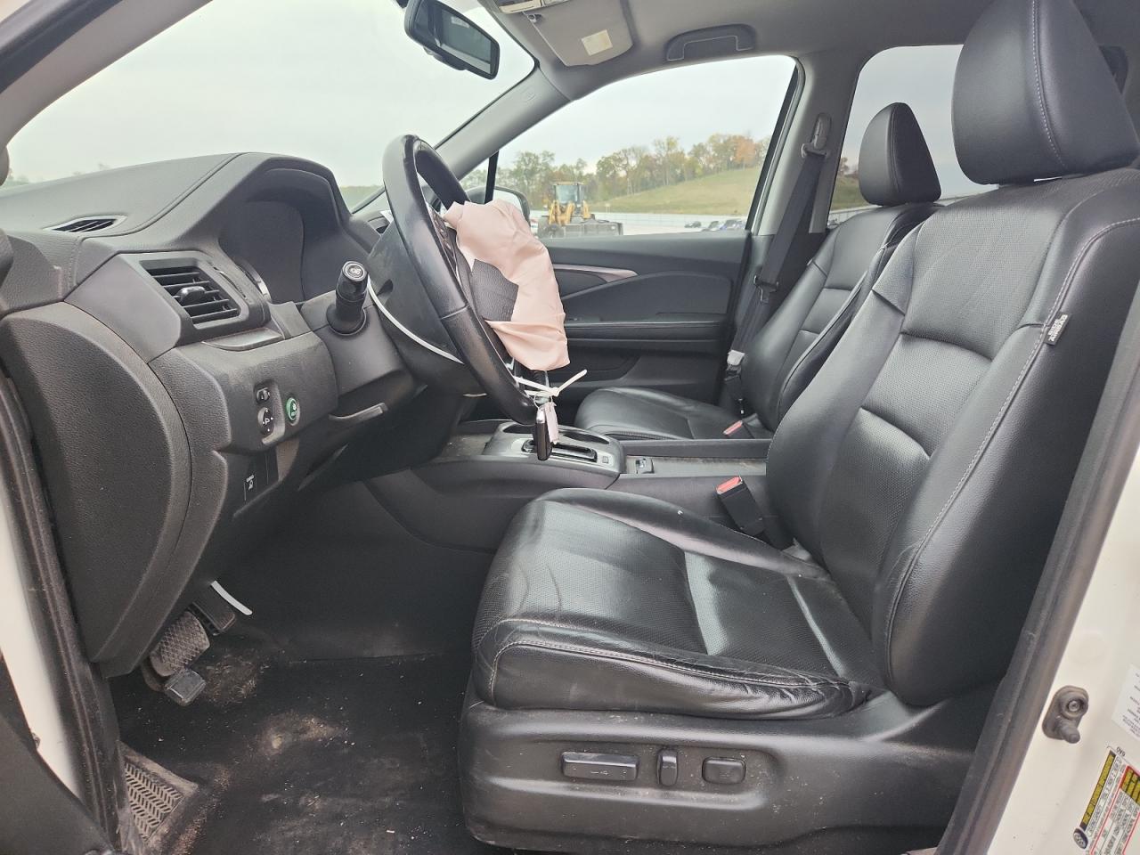 2017 Honda Ridgeline Rtl VIN: 5FPYK3F67HB008823 Lot: 90622085