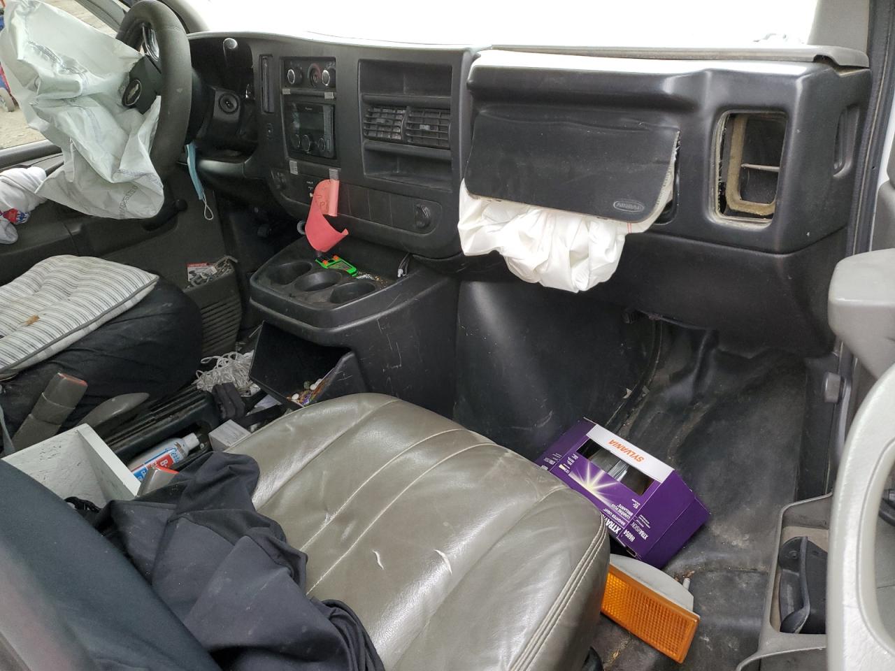 2008 Chevrolet Express 2500 Utility / Service Van VIN: 1GCGG25C381179813 Lot: 89851475