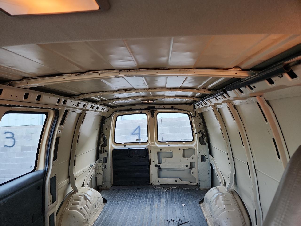 2000 Chevrolet Express G2500 VIN: 1GCFG25R9Y1173465 Lot: 89526515