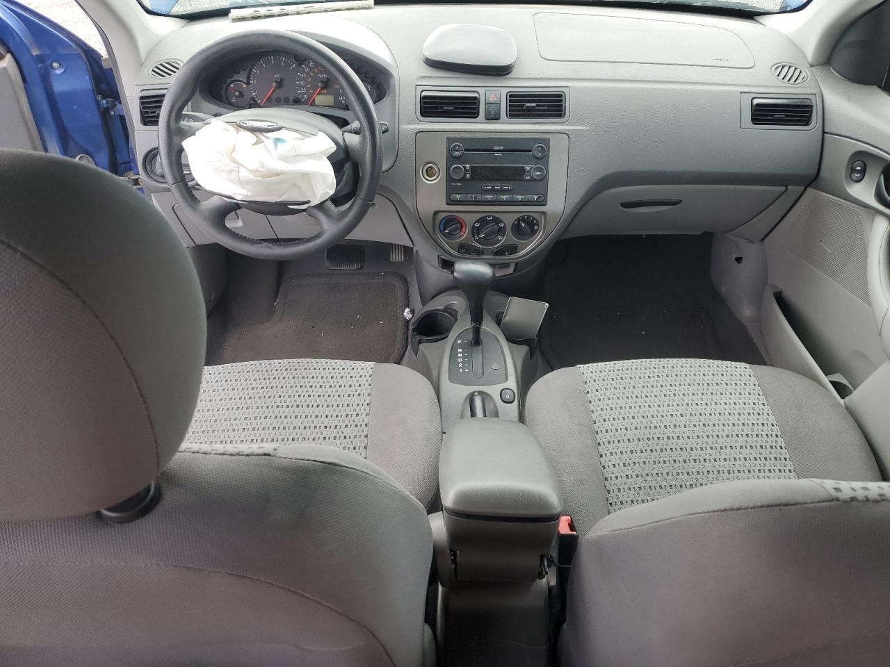 2005 Ford Focus Zx4 VIN: 1FAHP34N35W307372 Lot: 82217455