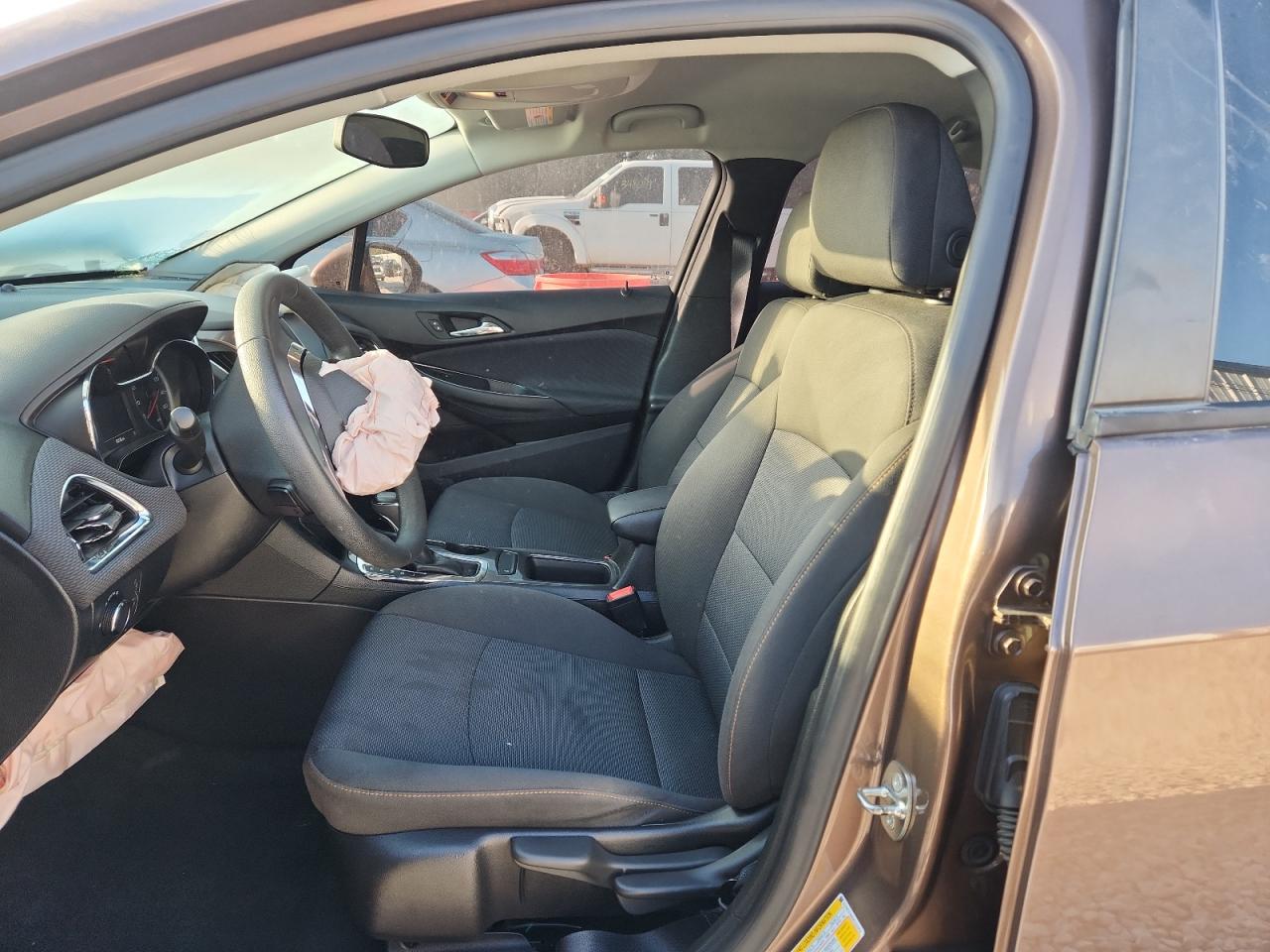 2019 Chevrolet Cruze Ls VIN: 1G1BC5SM2K7121922 Lot: 84936735