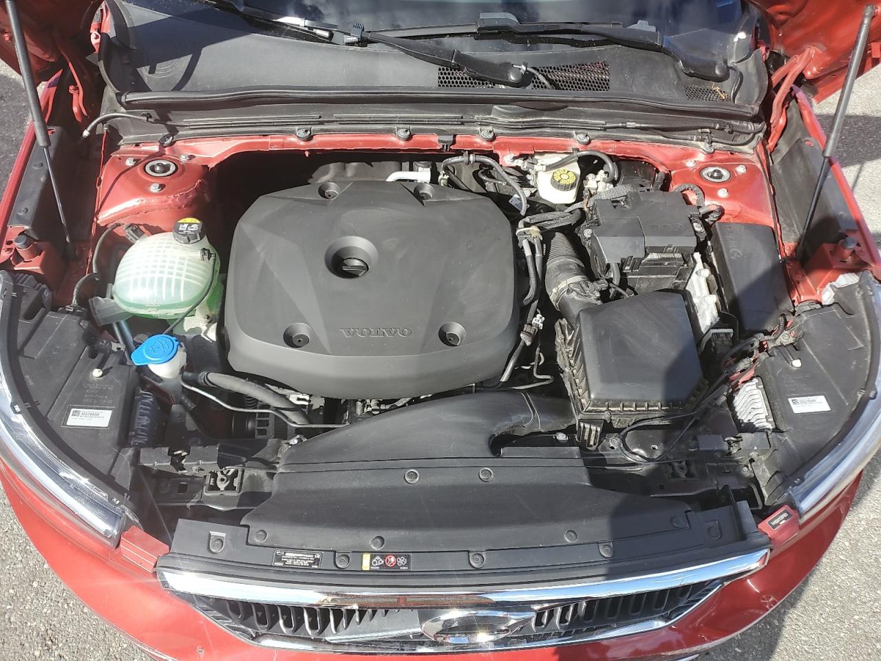 2019 Volvo Xc40 T5 Momentum VIN: YV4162UK1K2074820 Lot: 84550215