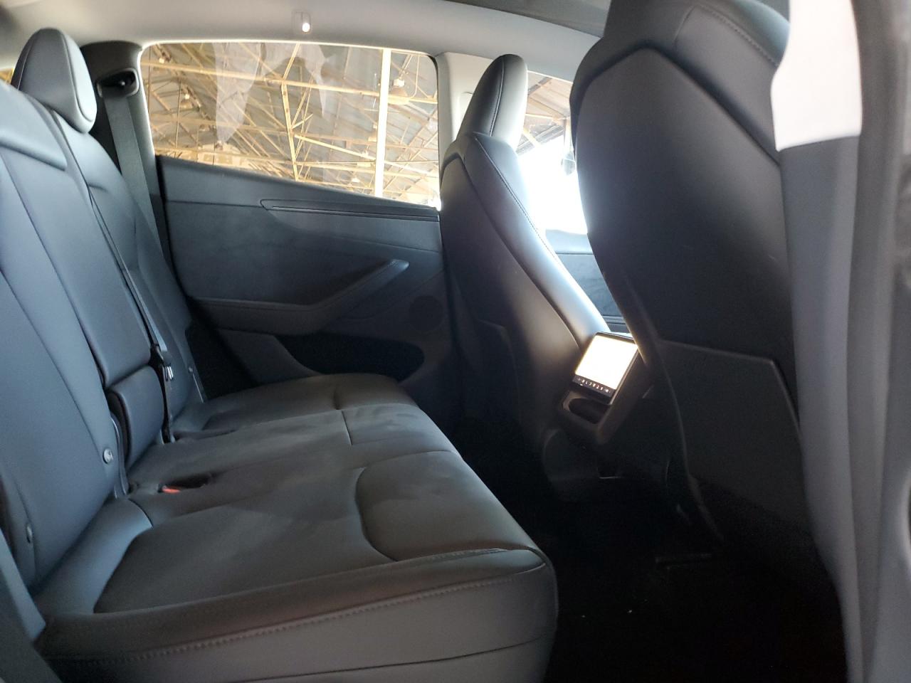 2026 Tesla Model Y VIN: 7SAYGDEE2TF321475 Lot: 84564745