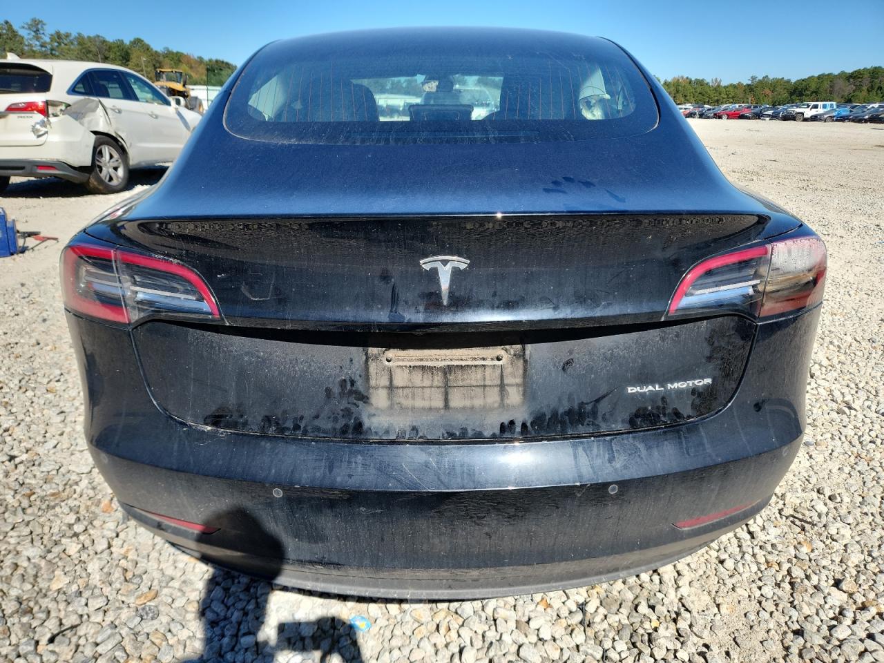 2019 Tesla Model 3 VIN: 5YJ3E1EB7KF197039 Lot: 87233865
