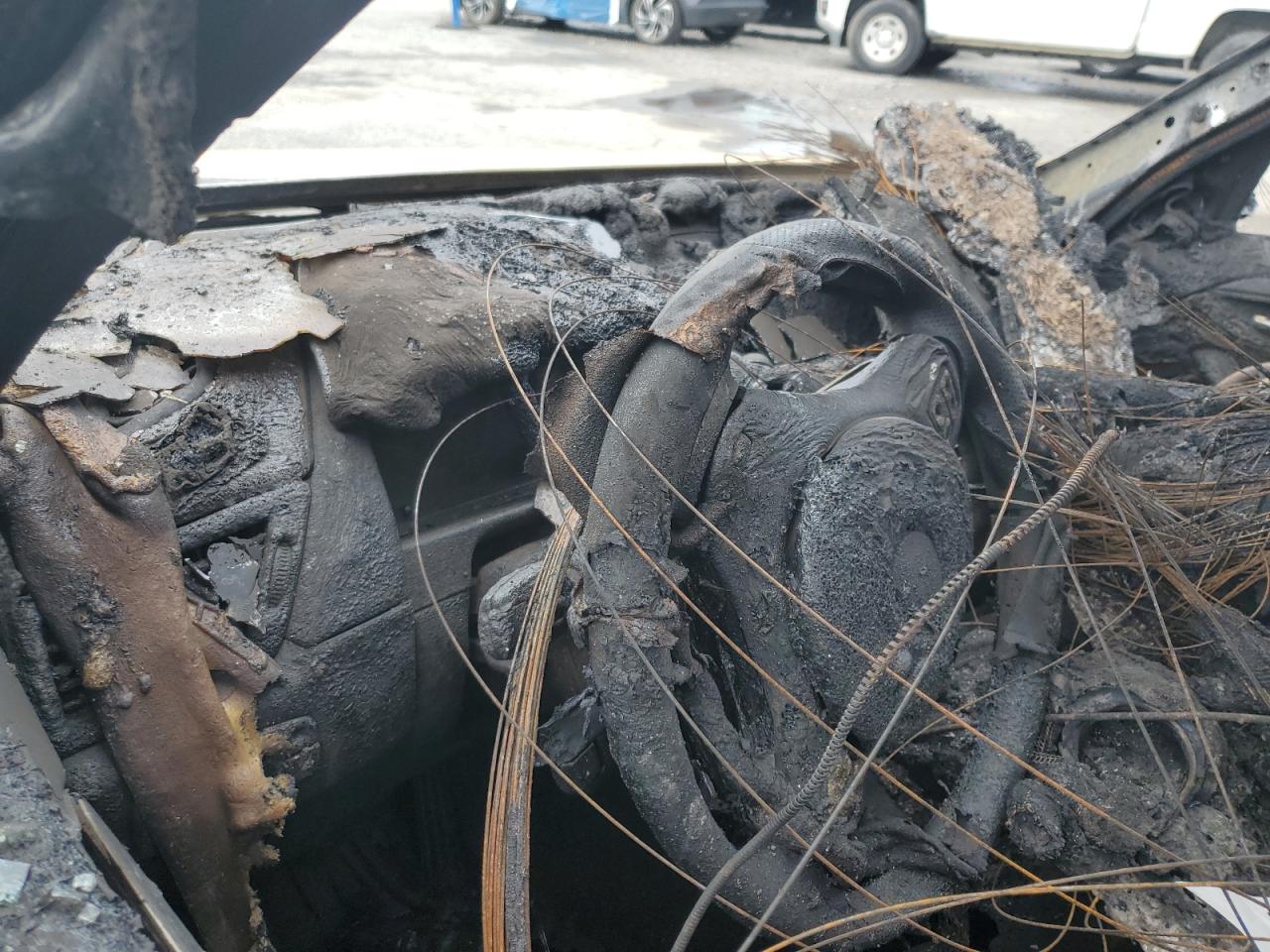 Фото: WBAVM1C58EVW53254