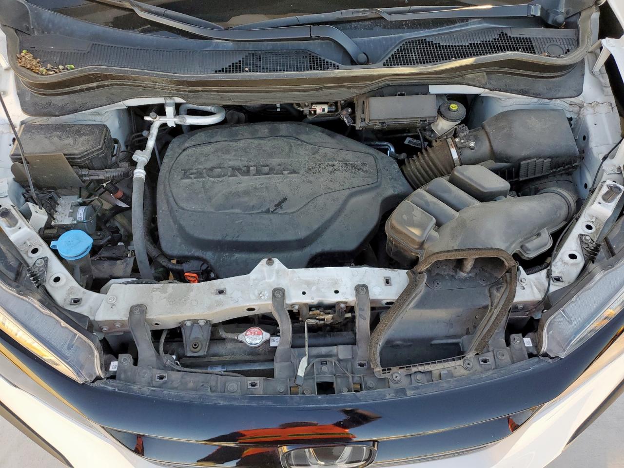 2021 Honda Pilot Se VIN: 5FNYF5H28MB015986 Lot: 89887335