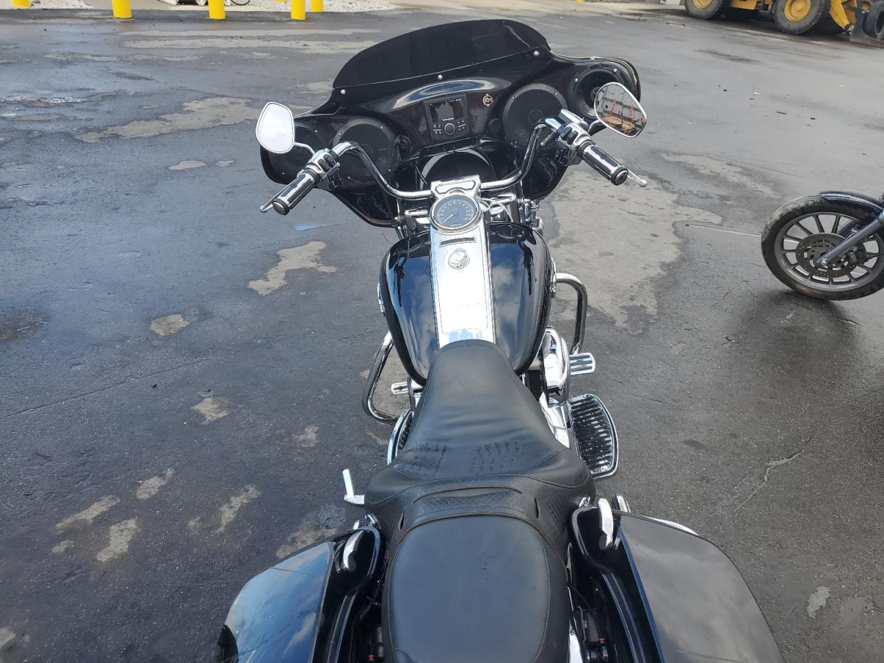 2011 Harley-Davidson Flhrc VIN: 1HD1FRM10BB660586 Lot: 87249695