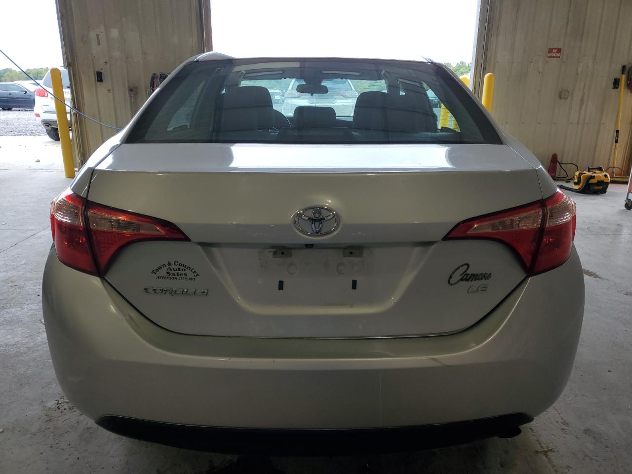 2017 Toyota Corolla L VIN: 5YFBURHE7HP585436 Lot: 85383915