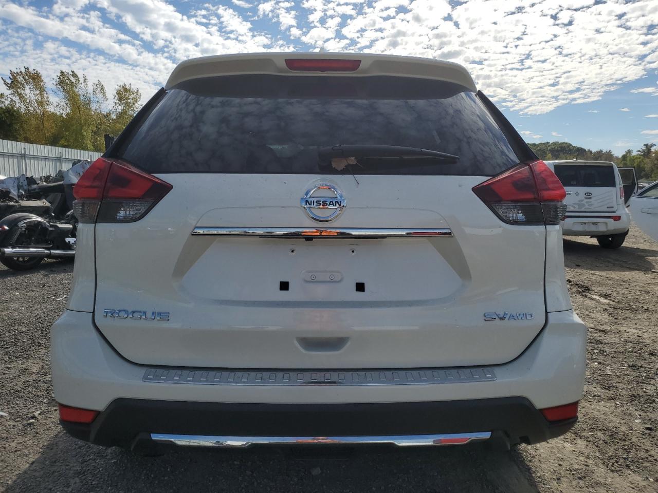 2018 Nissan Rogue S VIN: JN8AT2MV8JW354428 Lot: 85084315