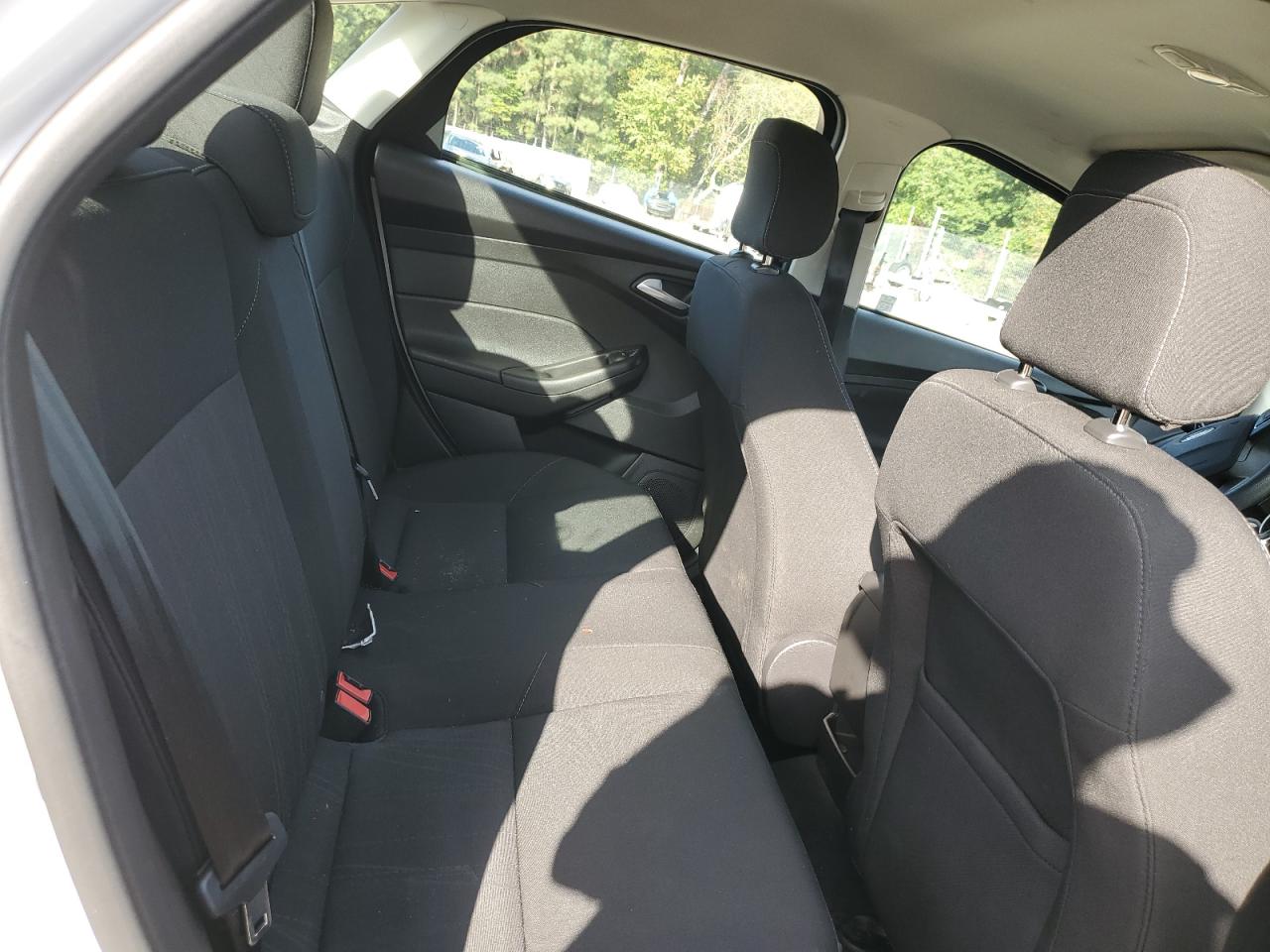 2018 Ford Focus Se VIN: 1FADP3FE9JL238968 Lot: 85001265