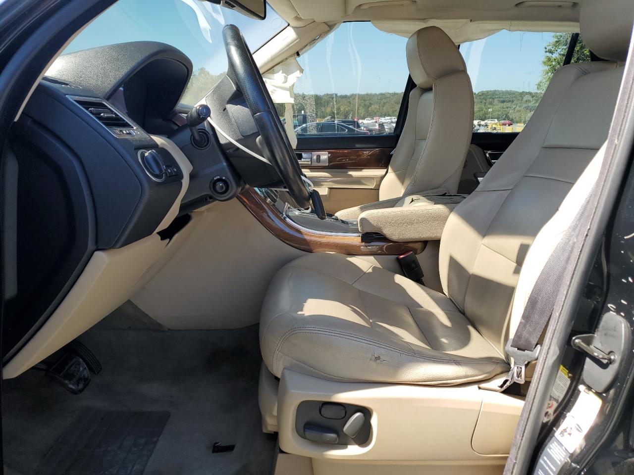 2011 Land Rover Range Rover Sport Hse VIN: SALSF2D48BA703223 Lot: 82218295