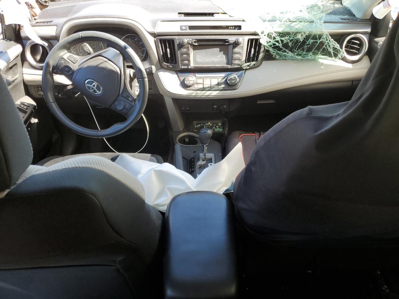 2017 Toyota Rav4 Xle VIN: 2T3RFREV2HW614263 Lot: 82304105