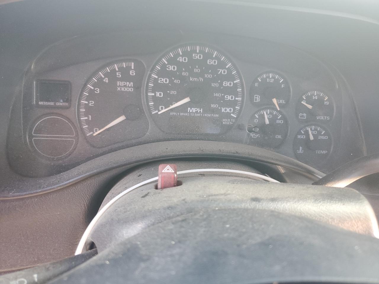 2002 GMC New Sierra C1500 VIN: 1GTEC14V02Z236610 Lot: 86432075