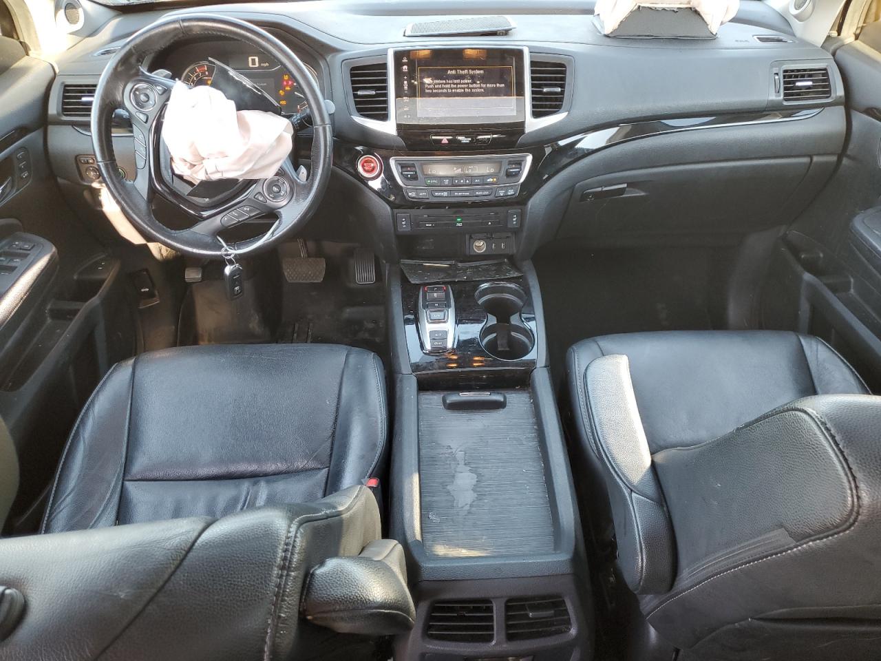 2018 Honda Pilot Touring VIN: 5FNYF6H91JB005668 Lot: 85587675