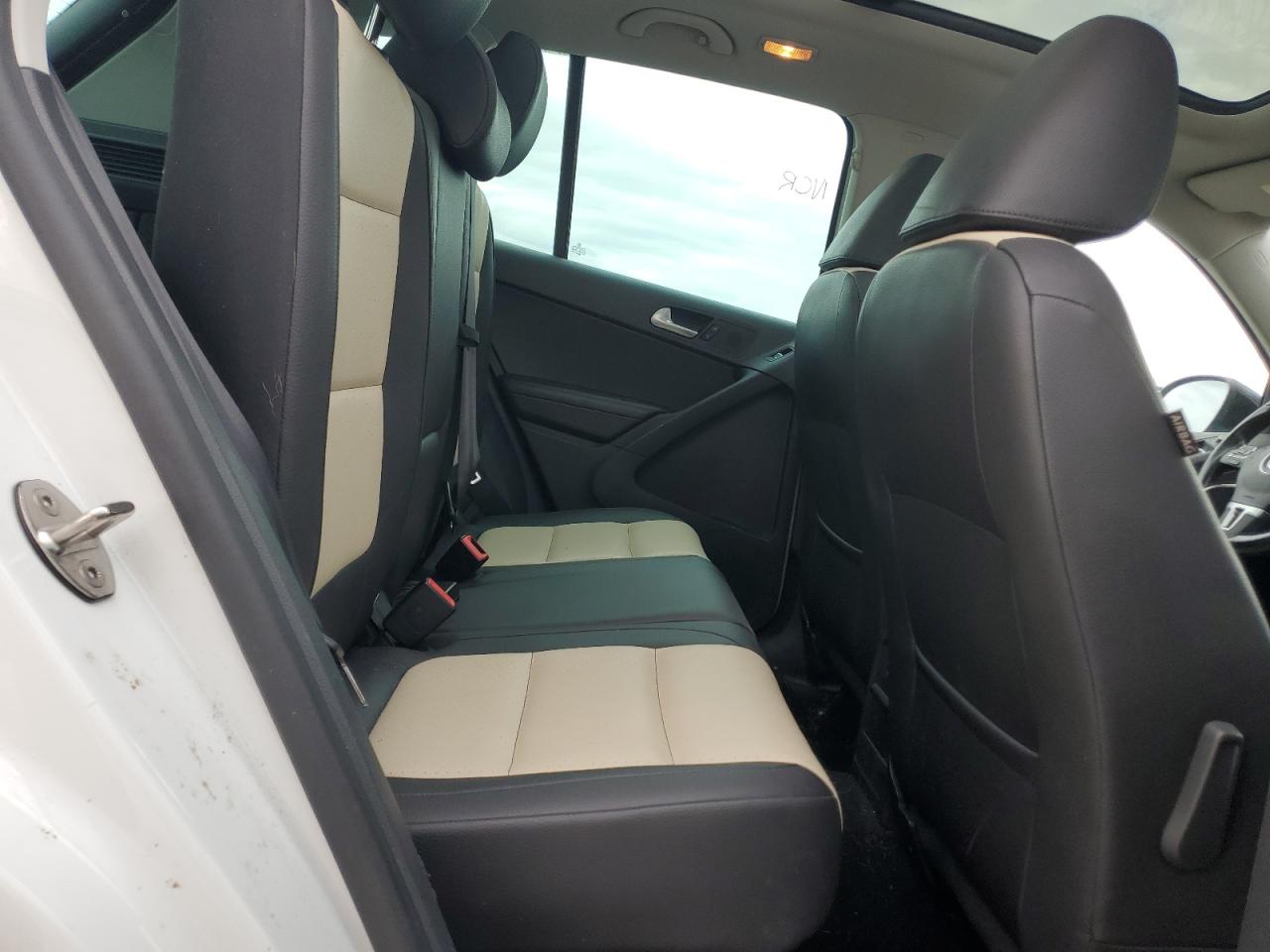 2017 Volkswagen Tiguan Sport VIN: WVGUV7AX0HK011521 Lot: 82466265