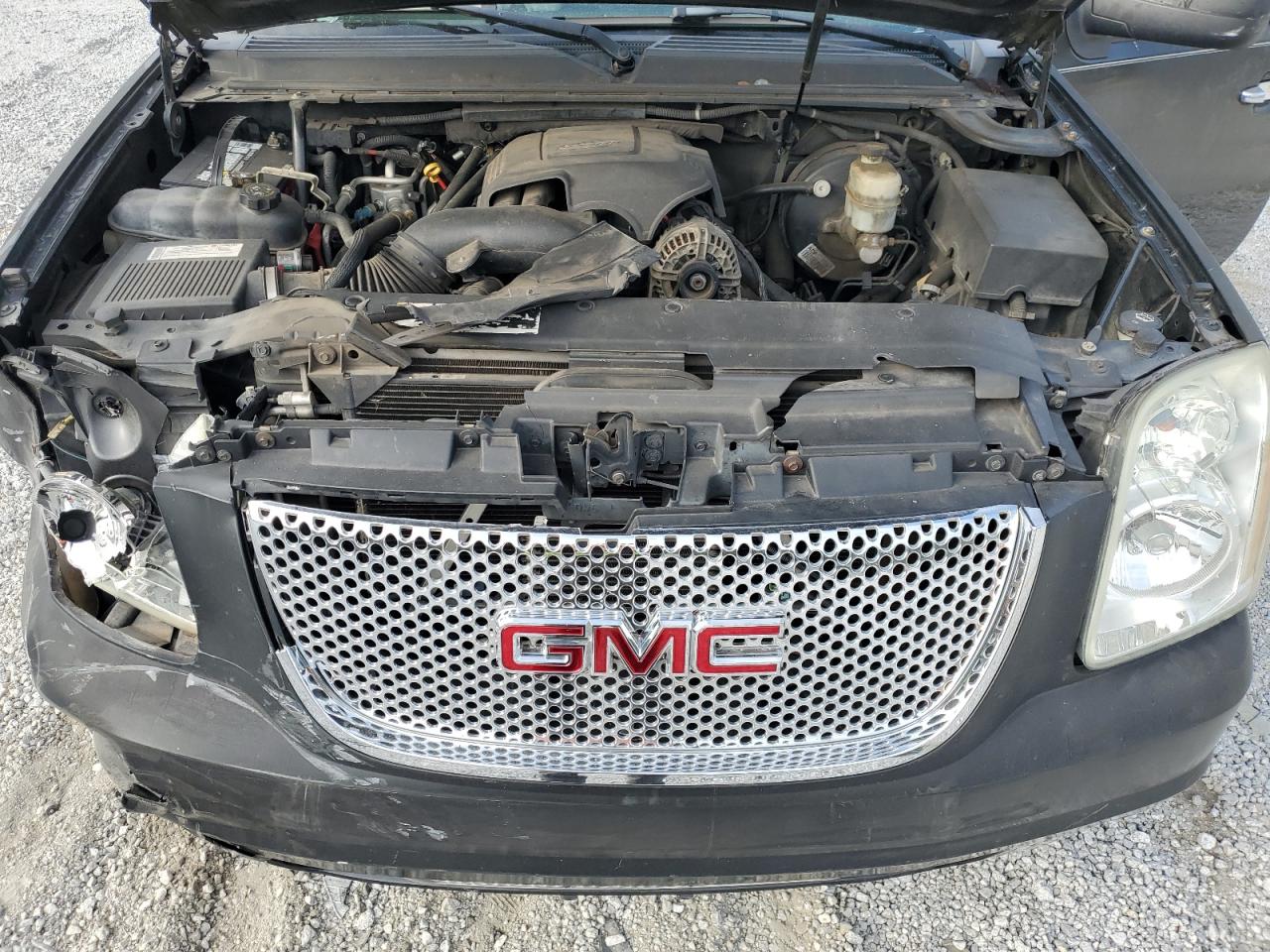 2007 GMC Yukon Xl Denali VIN: 1GKFK66877J248131 Lot: 82358775