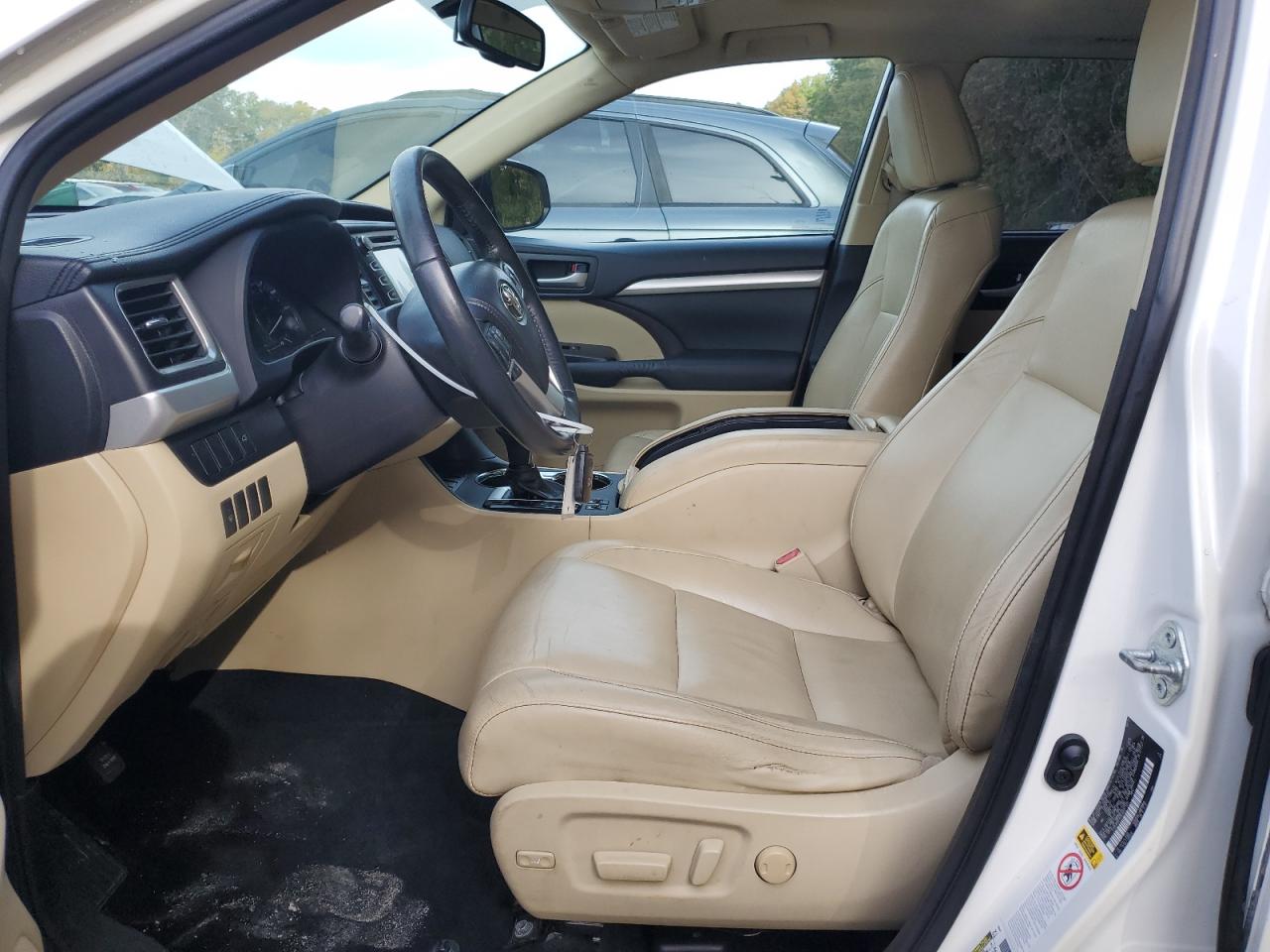 2014 Toyota Highlander Xle VIN: 5TDJKRFH3ES007125 Lot: 86640175