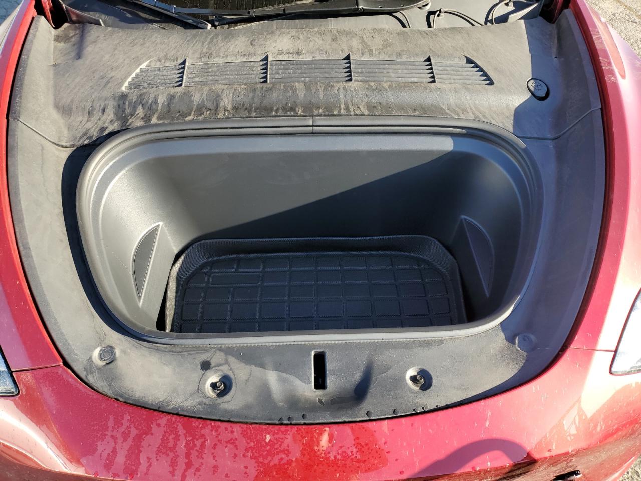 2024 Tesla Model Y VIN: 7SAYGDED8RF129624 Lot: 82252585