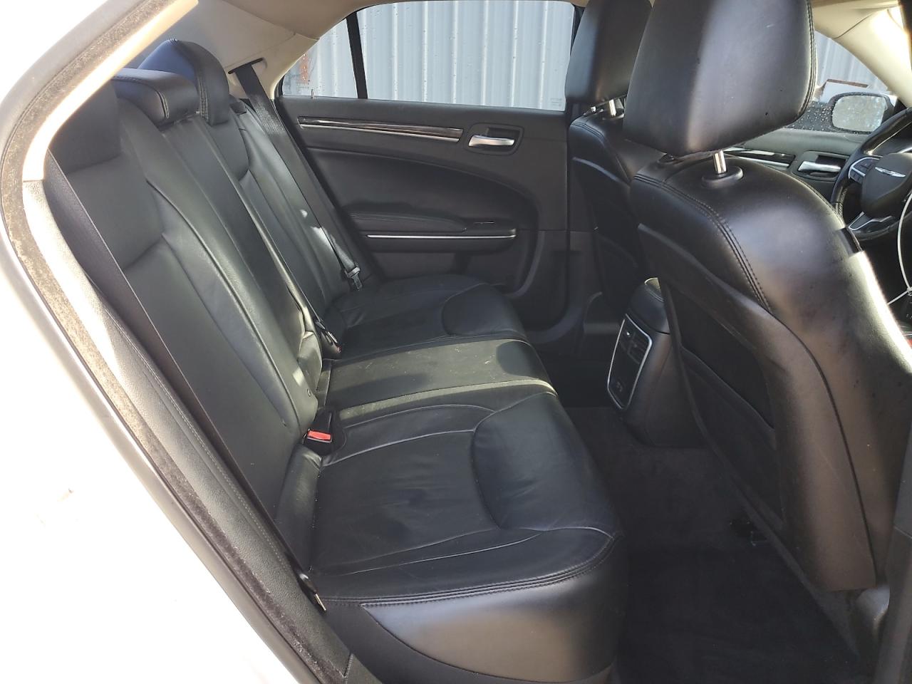 2015 Chrysler 300 Limited VIN: 2C3CCAAG3FH820359 Lot: 84388445