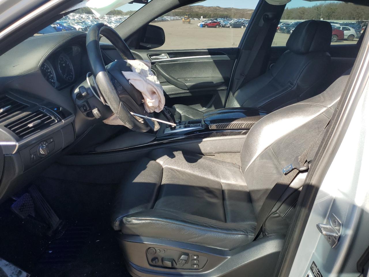 Фото: 5YMGZ0C59E0C40368