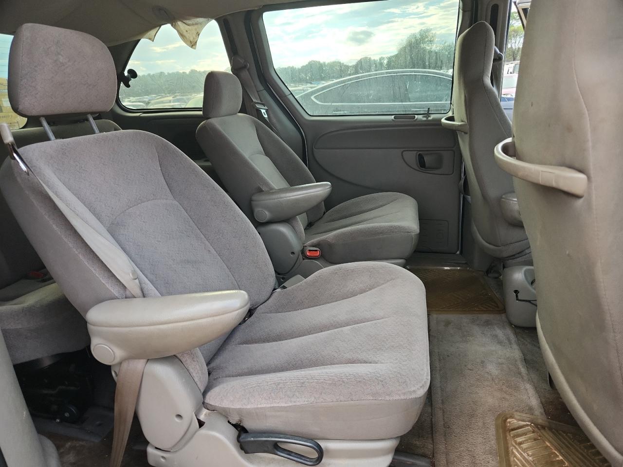 2003 Dodge Caravan Se VIN: 1D4GP25393B216997 Lot: 84296345