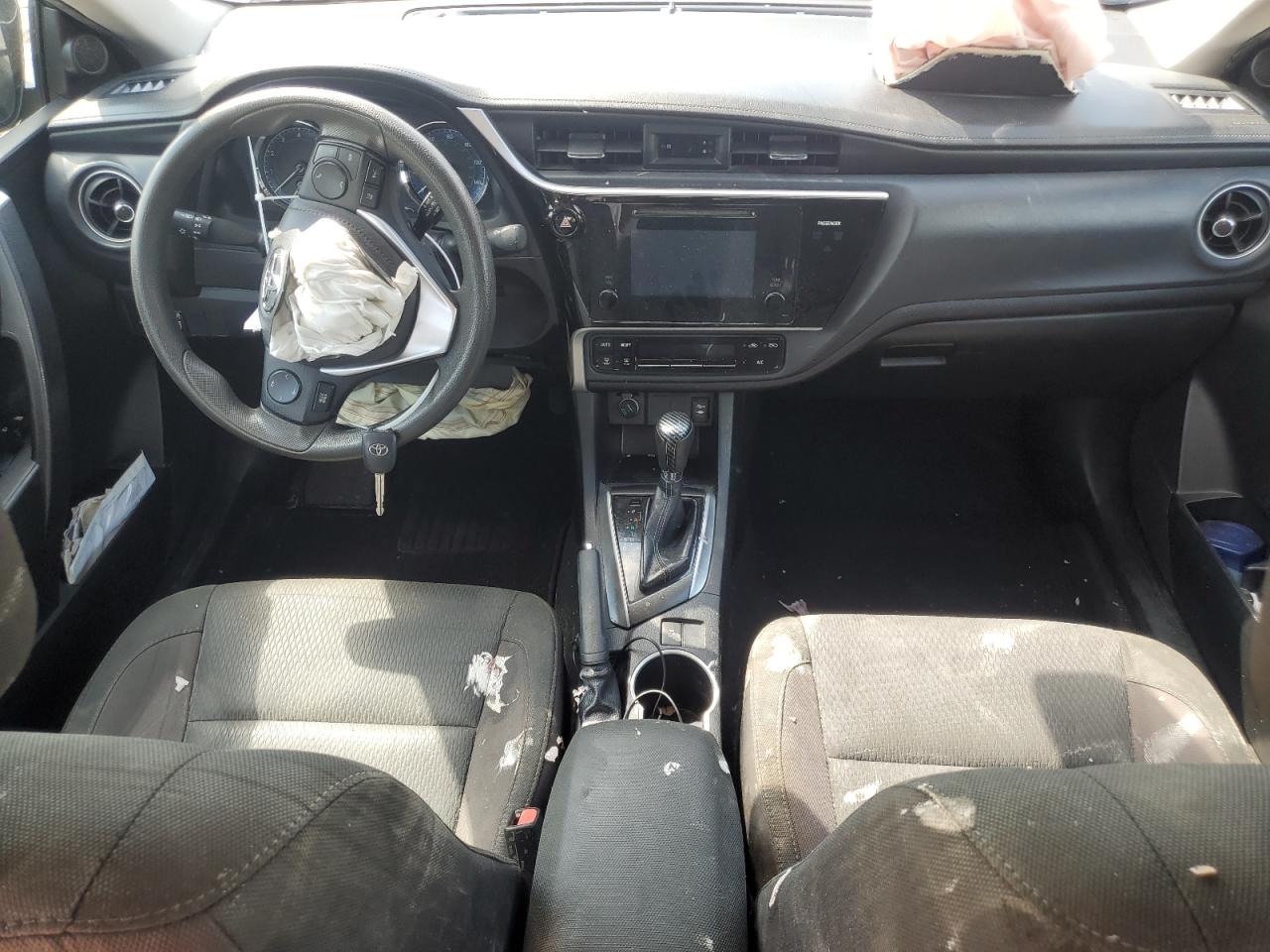 2017 Toyota Corolla L VIN: 2T1BURHE5HC863136 Lot: 82271385