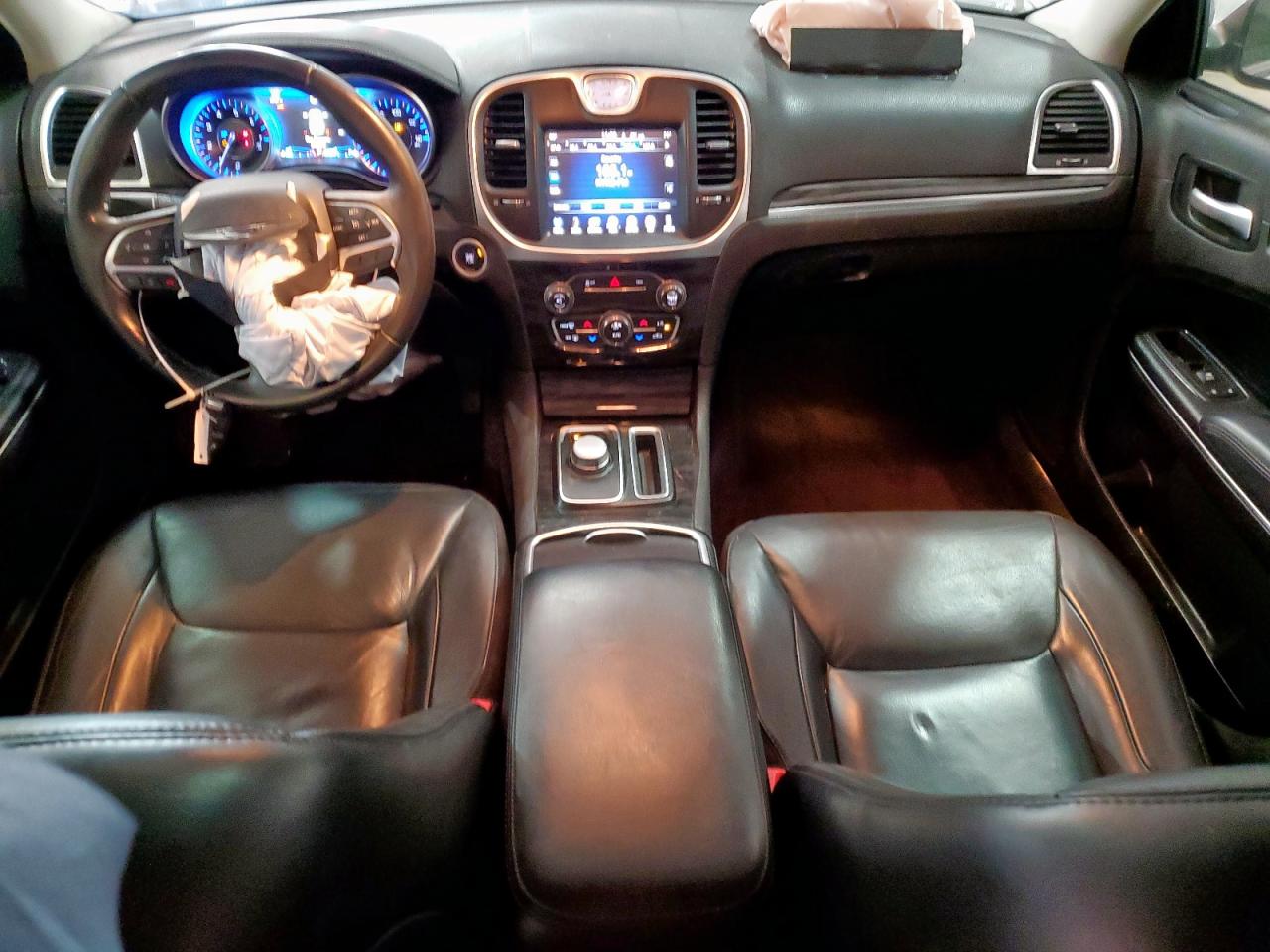 2016 Chrysler 300 Limited VIN: 2C3CCAAG1GH252940 Lot: 82216665