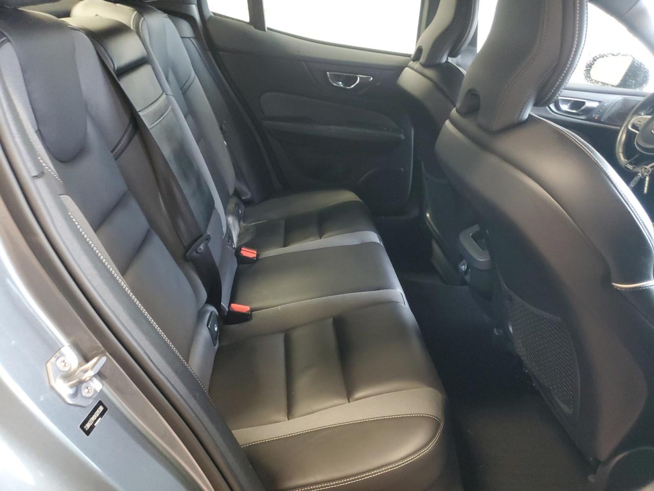 2019 Volvo S60 T6 R-Design VIN: 7JRA22TM2KG015300 Lot: 82709055