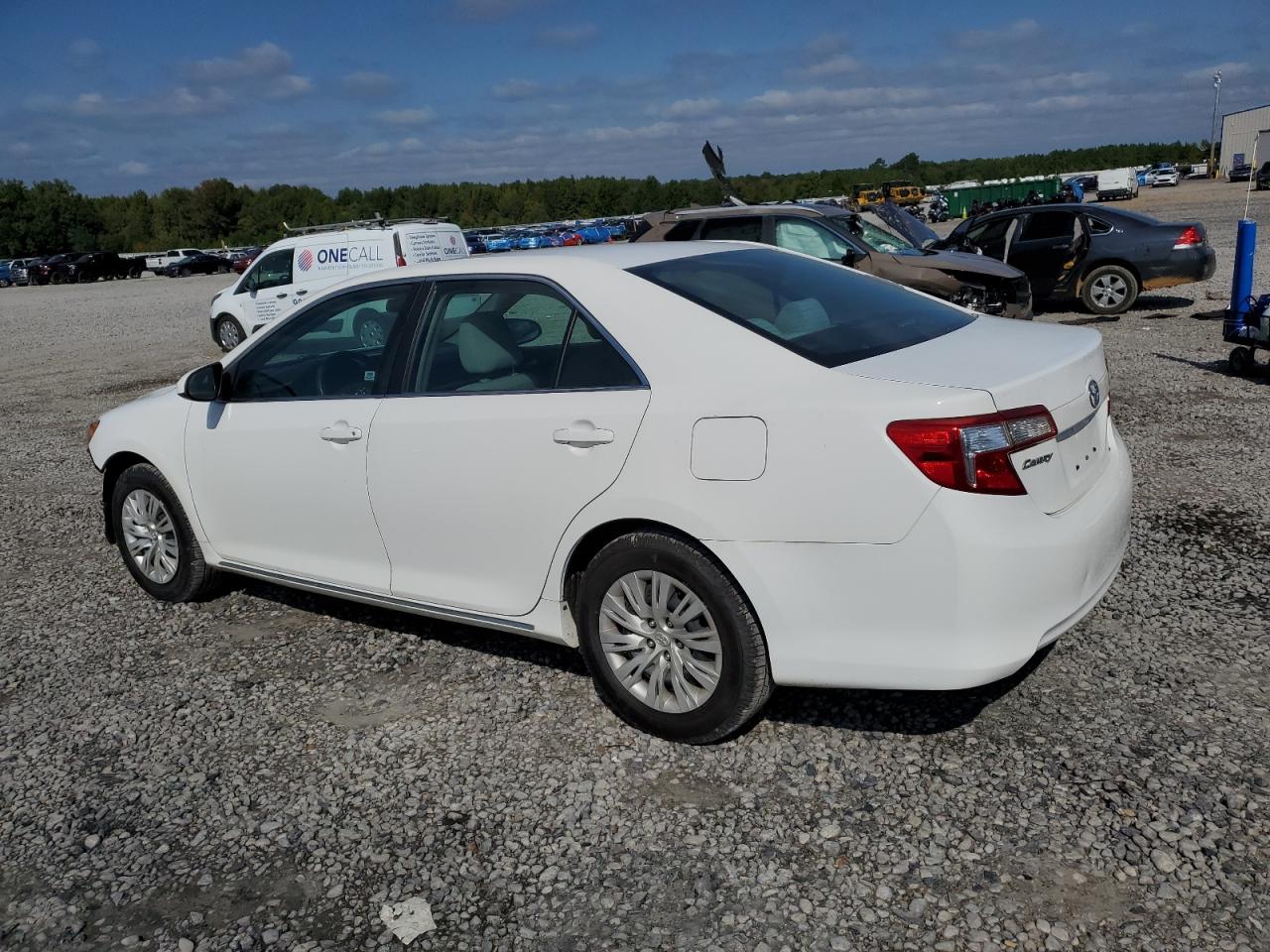 2014 Toyota Camry L white sedan gas 4T4BF1FK2ER349460 photo #3