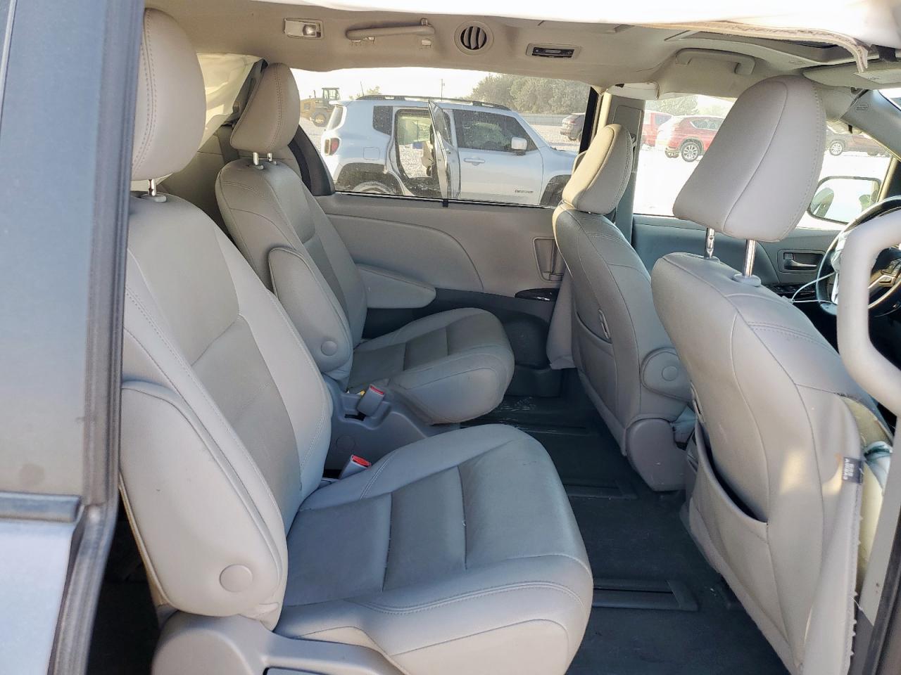 2020 Toyota Sienna Xle VIN: 5TDDZ3DC8LS240007 Lot: 84470845