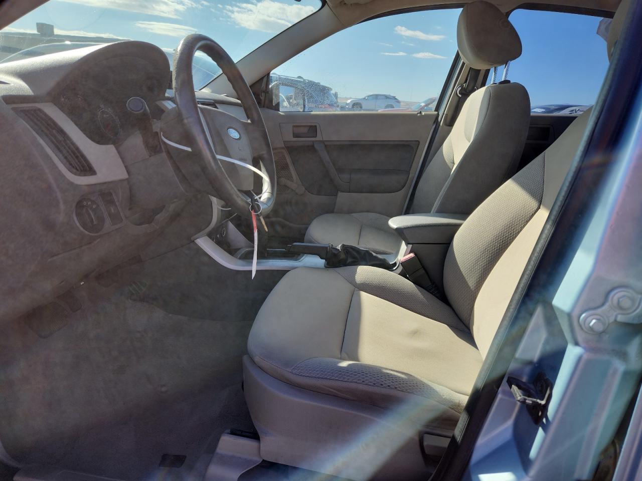 2008 Ford Focus S/Se VIN: 1FAHP34N68W257927 Lot: 84635745