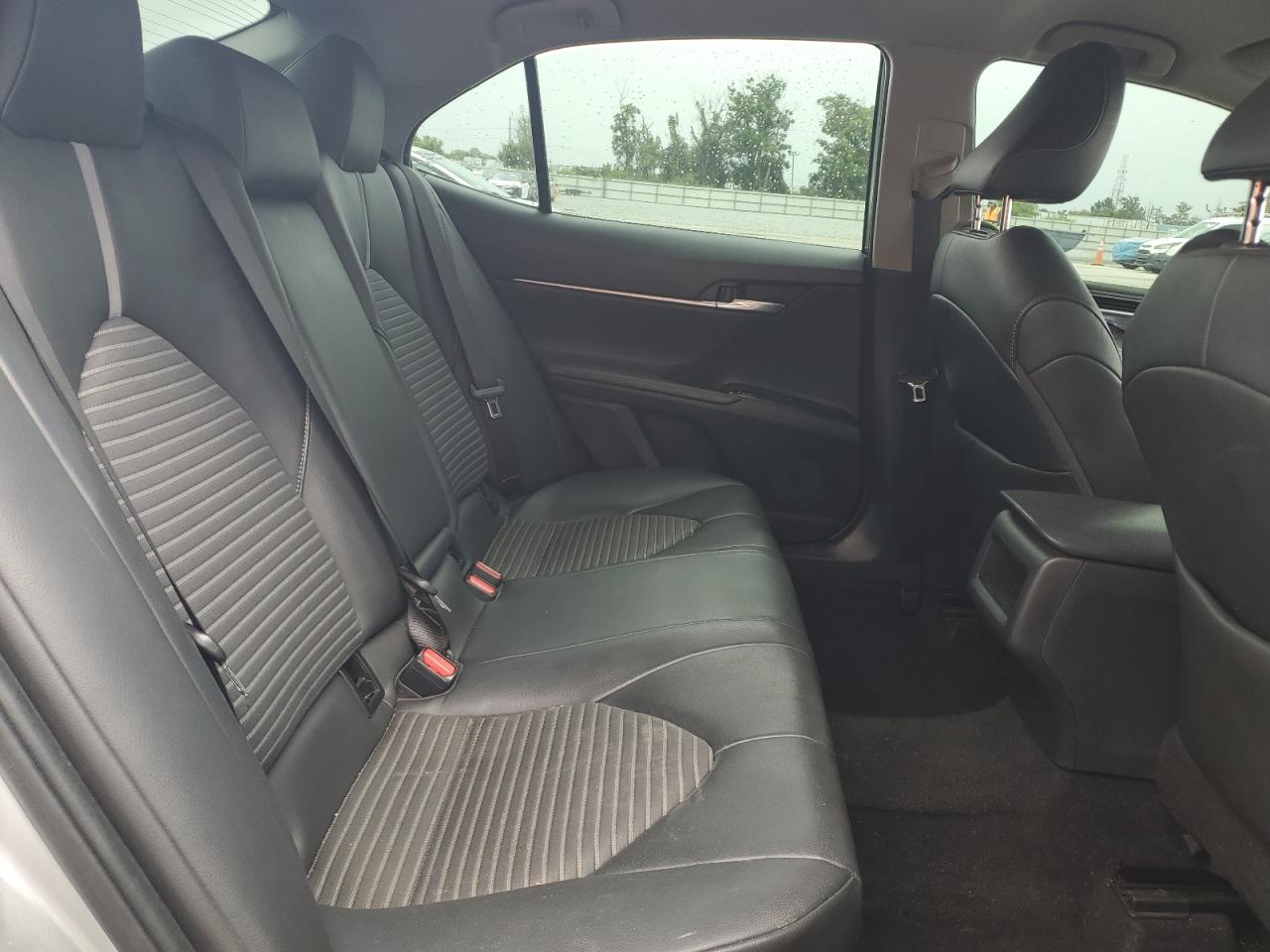 2018 Toyota Camry L VIN: 4T1B11HK5JU582295 Lot: 84611875