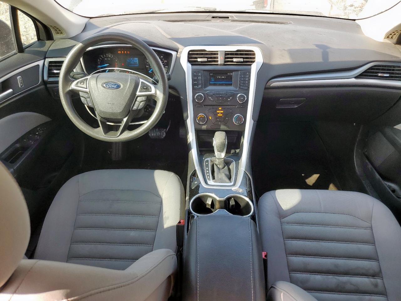 2015 Ford Fusion S VIN: 3FA6P0G77FR185879 Lot: 90232065