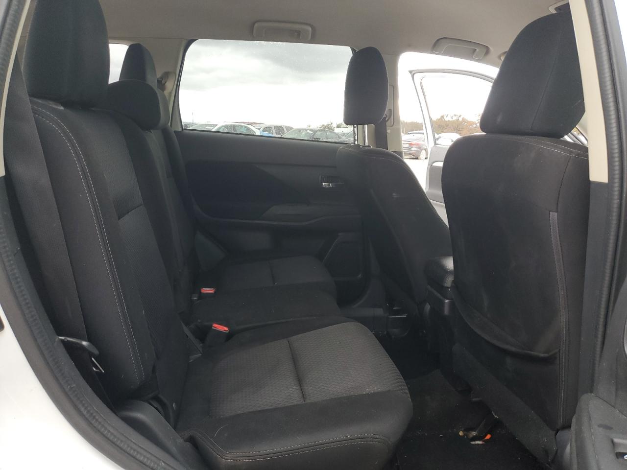 2018 Mitsubishi Outlander Se VIN: JA4AD3A30JZ051895 Lot: 90431915