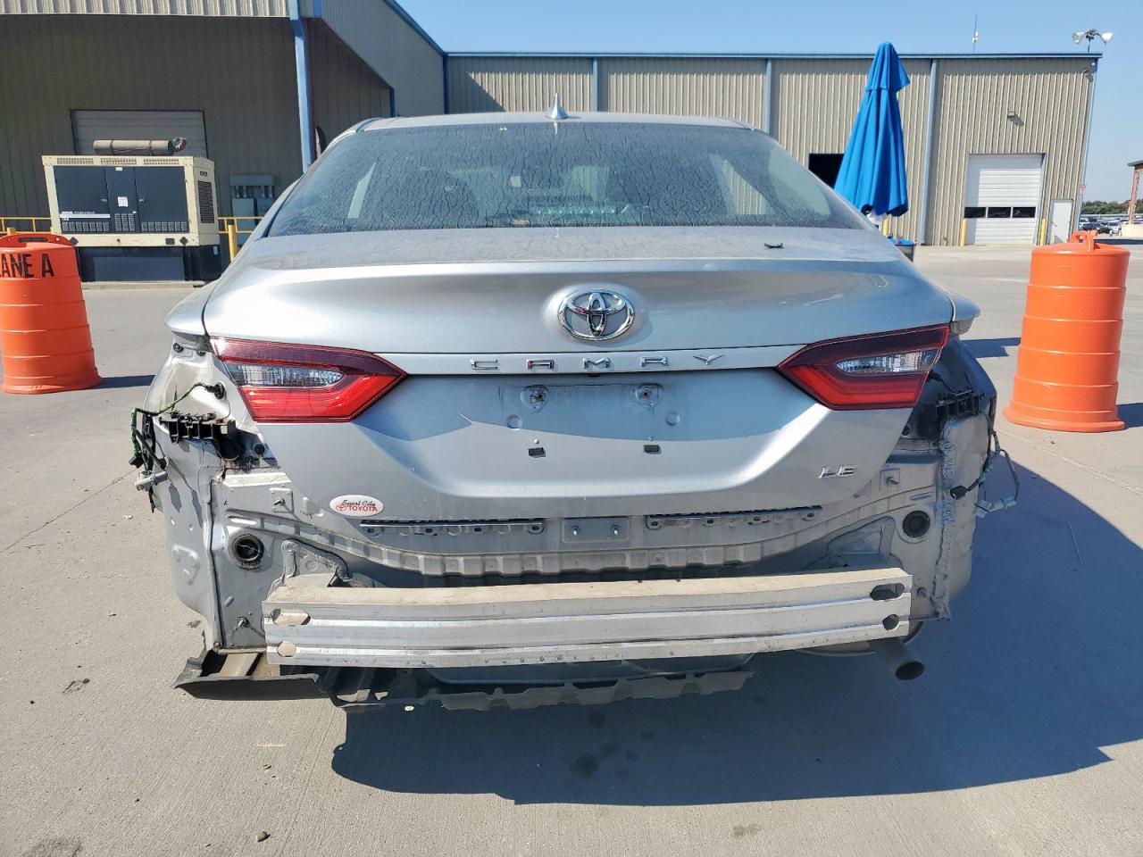 2021 Toyota Camry Le VIN: 4T1C11AK4MU429085 Lot: 83854065