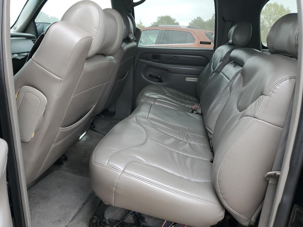 2002 GMC Denali Xl K1500 VIN: 1GKFK66UX2J126126 Lot: 86160135