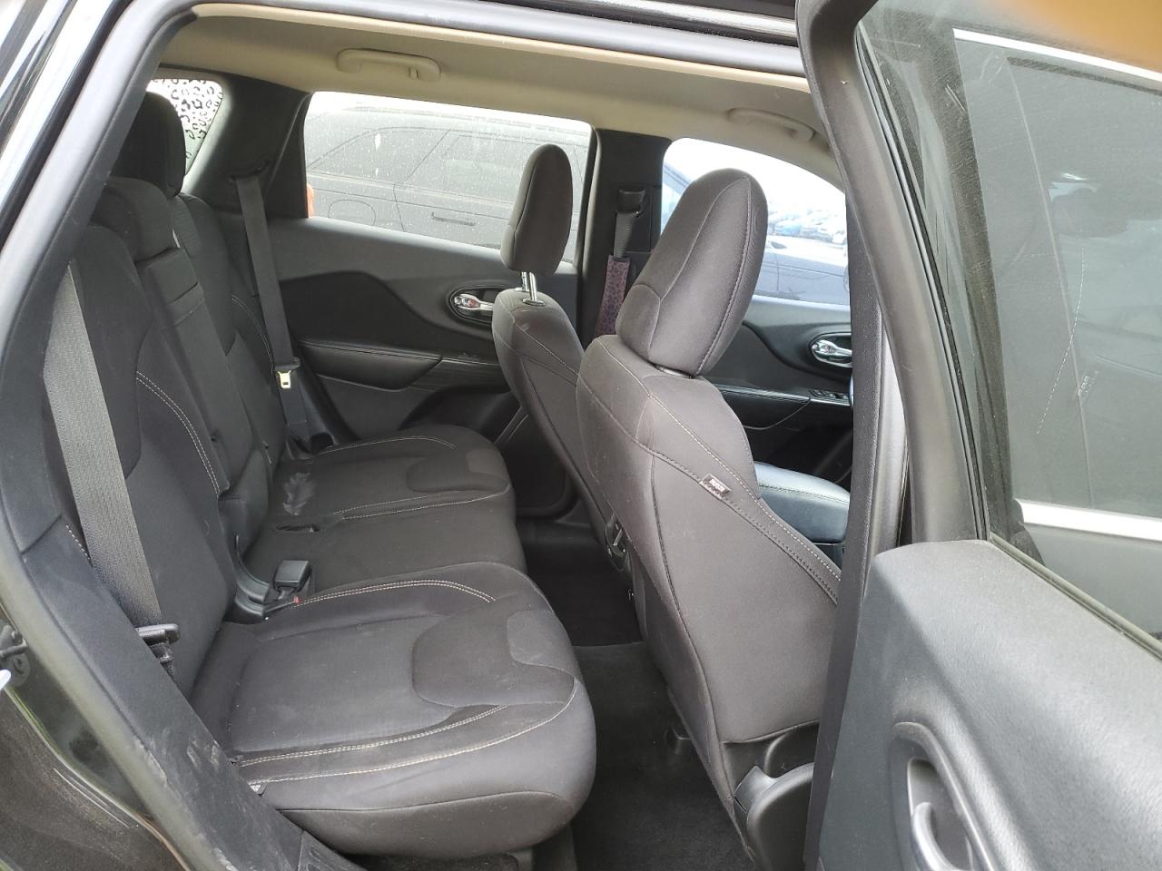 2015 Jeep Cherokee Latitude VIN: 1C4PJMCB9FW739244 Lot: 91007465