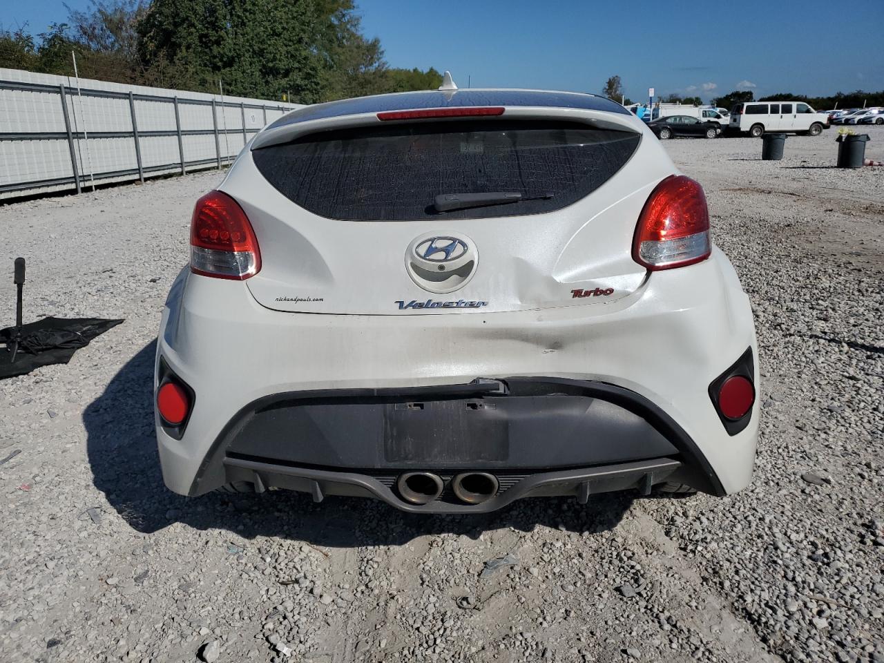 2016 Hyundai Veloster Turbo VIN: KMHTC6AE7GU304135 Lot: 80645175