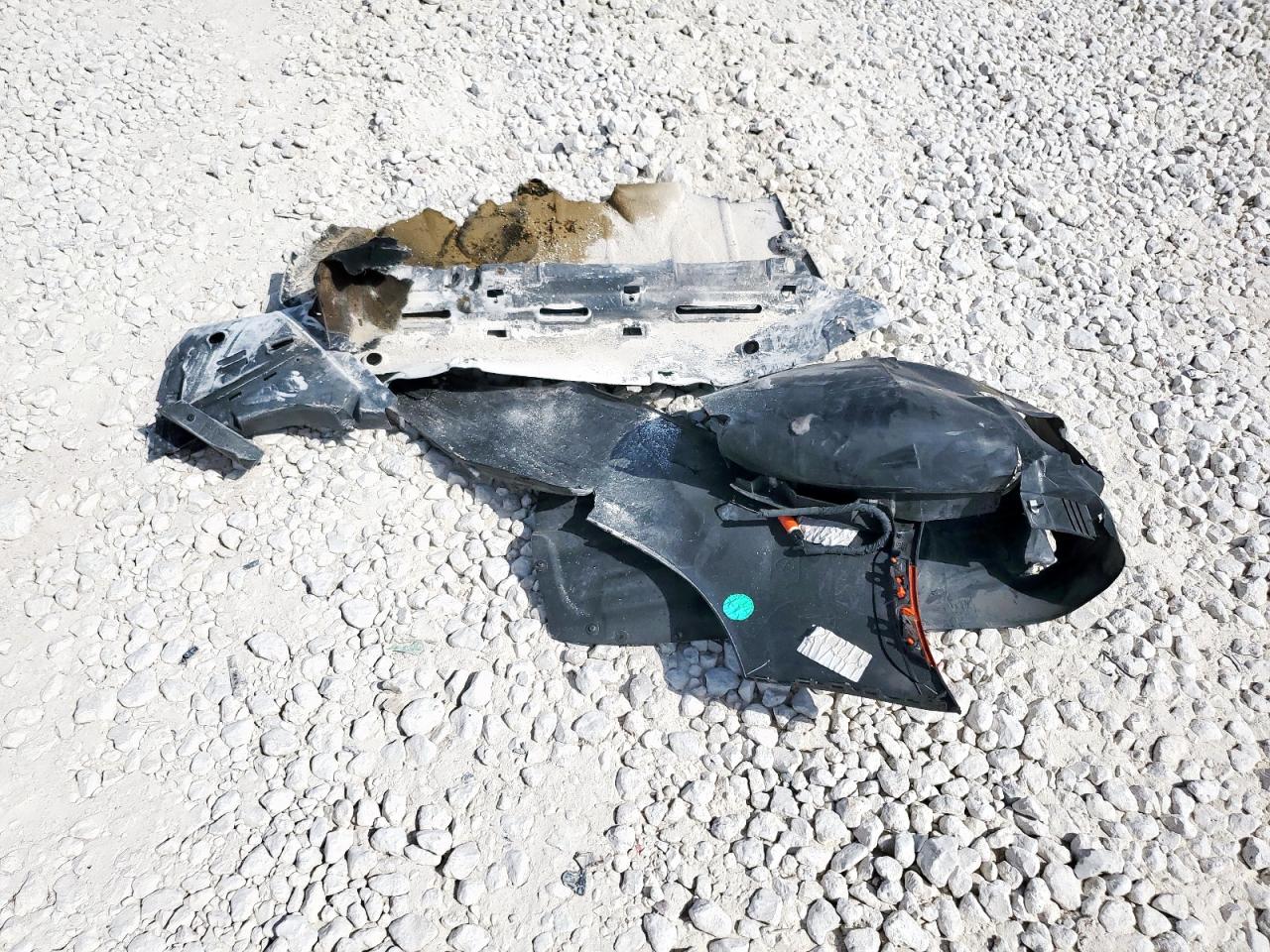 2015 Chrysler 200 C VIN: 1C3CCCCG1FN509951 Lot: 82326225