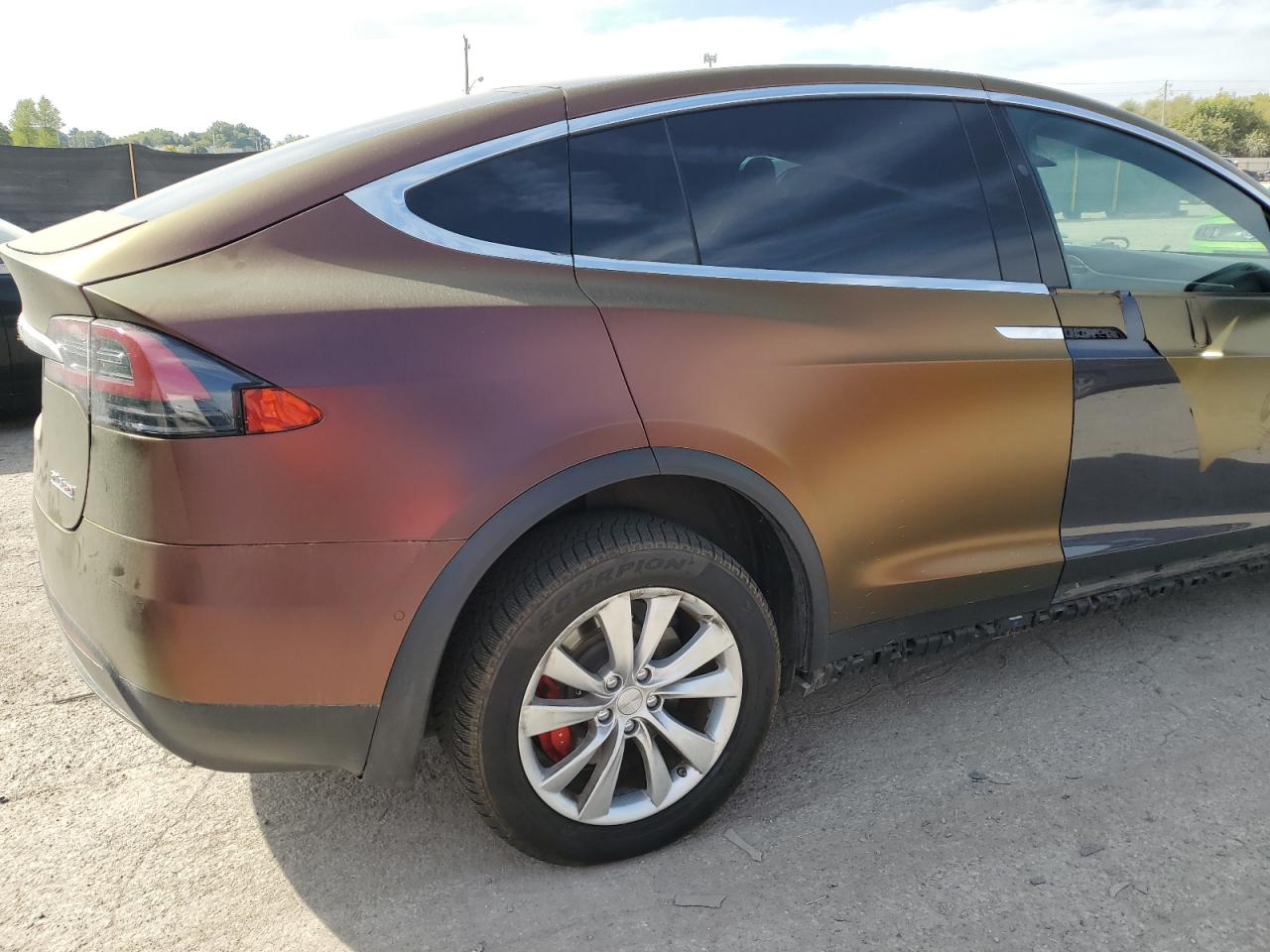 2017 Tesla Model X VIN: 5YJXCDE41HF039623 Lot: 84987135