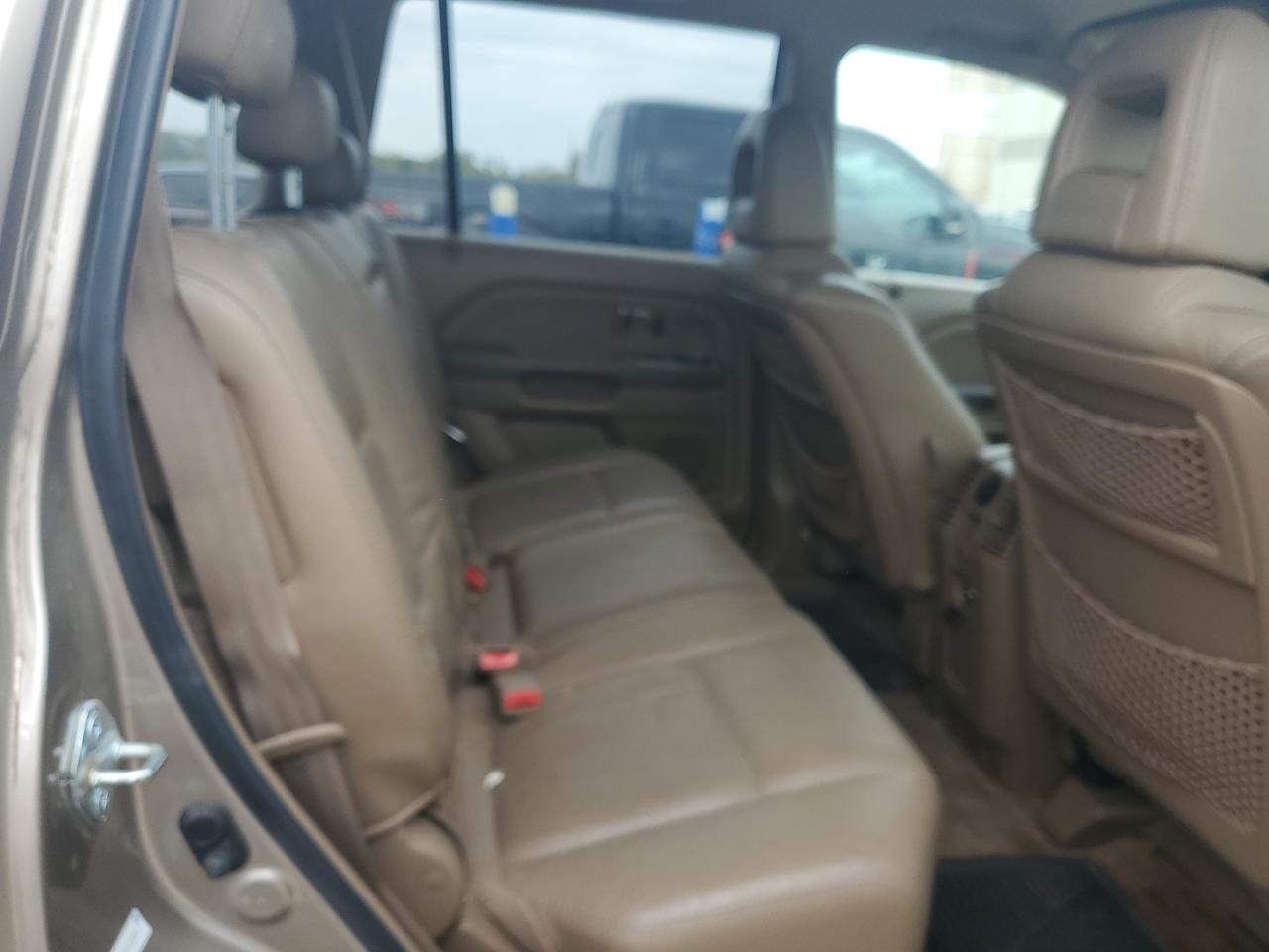 2004 Honda Pilot Exl VIN: 2HKYF18584H615783 Lot: 82403825