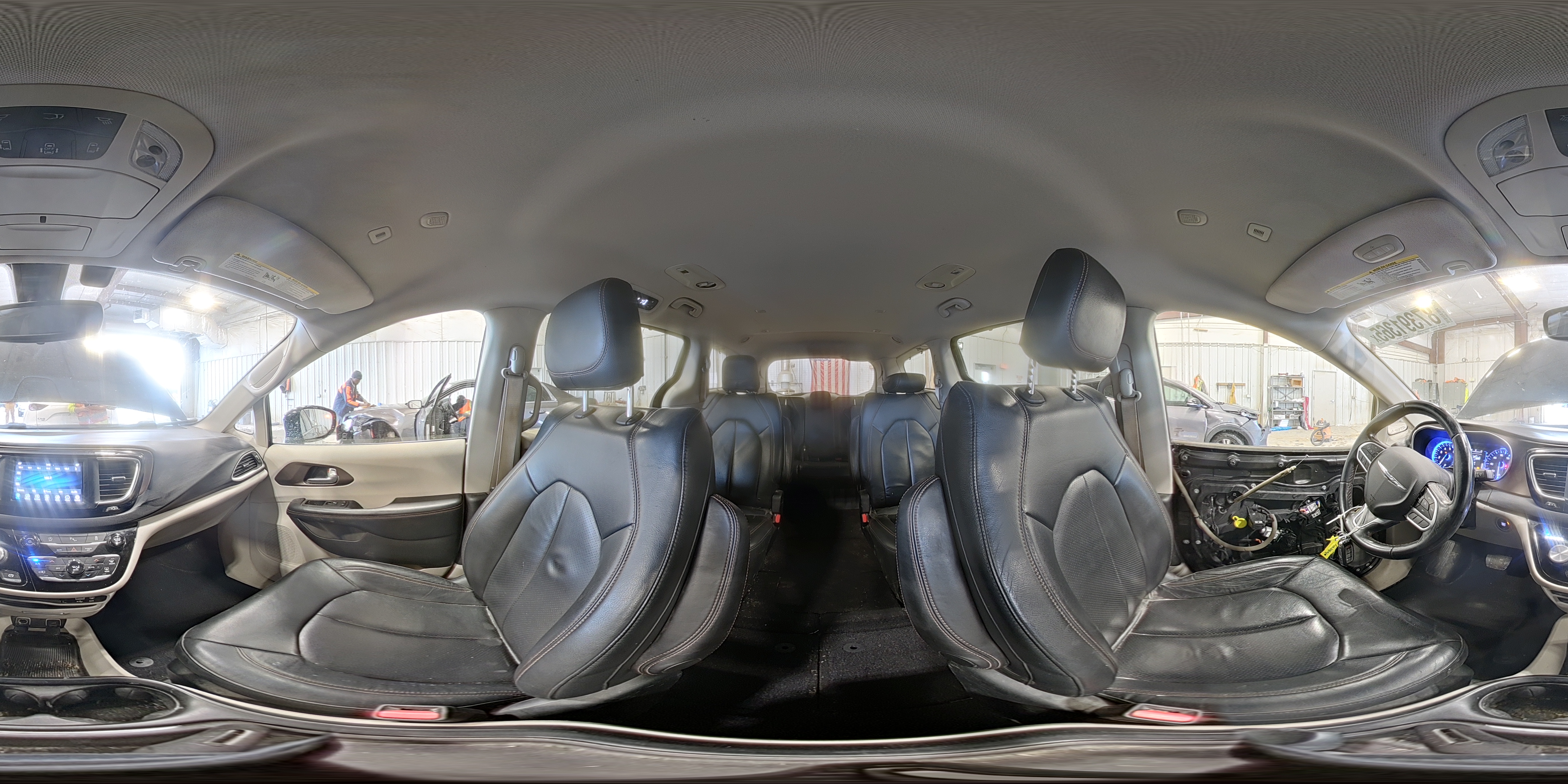 2018 Chrysler Pacifica Touring L VIN: 2C4RC1BG3JR128237 Lot: 87391365