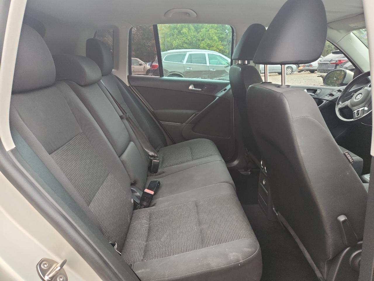 2015 Volkswagen Tiguan S VIN: WVGAV7AX6FW593469 Lot: 90847545