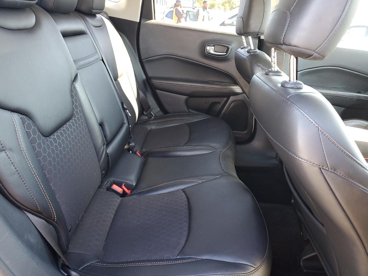 2019 Jeep Compass Latitude VIN: 3C4NJDBB4KT598950 Lot: 86504625