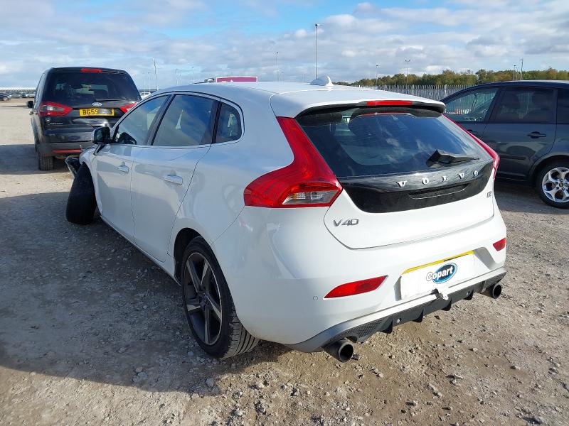 2014 VOLVO V40 D2 R DESIGN 5DR
