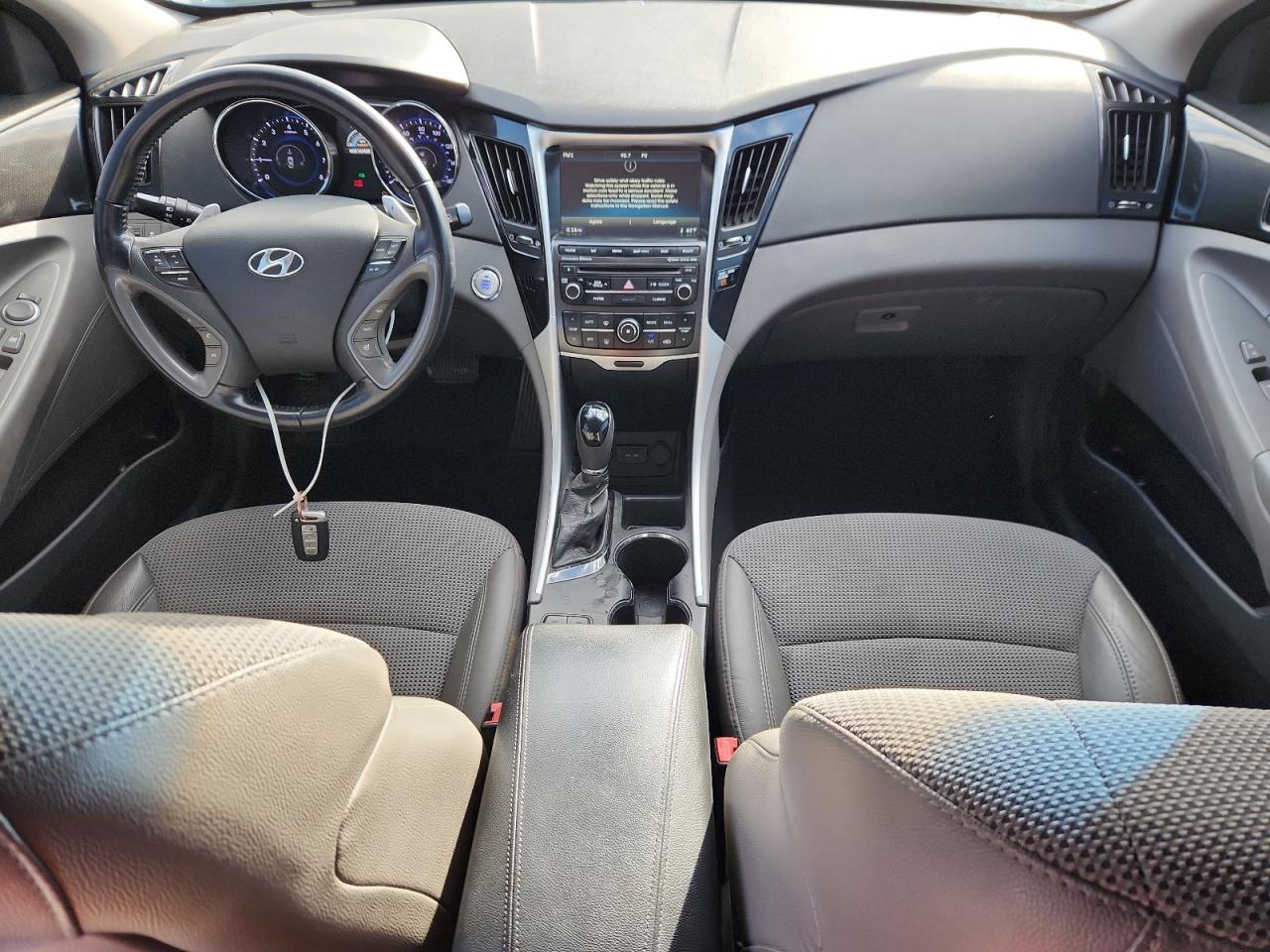 2014 Hyundai Sonata Se VIN: 5NPEC4AB6EH855591 Lot: 86111395