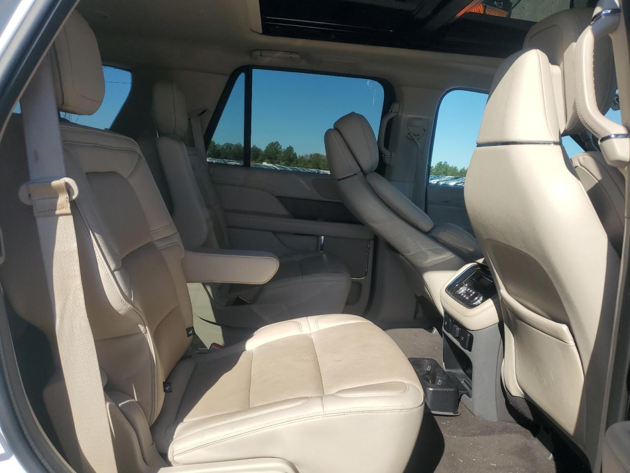 2019 Lincoln Navigator Select VIN: 5LMJJ2HT5KEL03592 Lot: 85010645