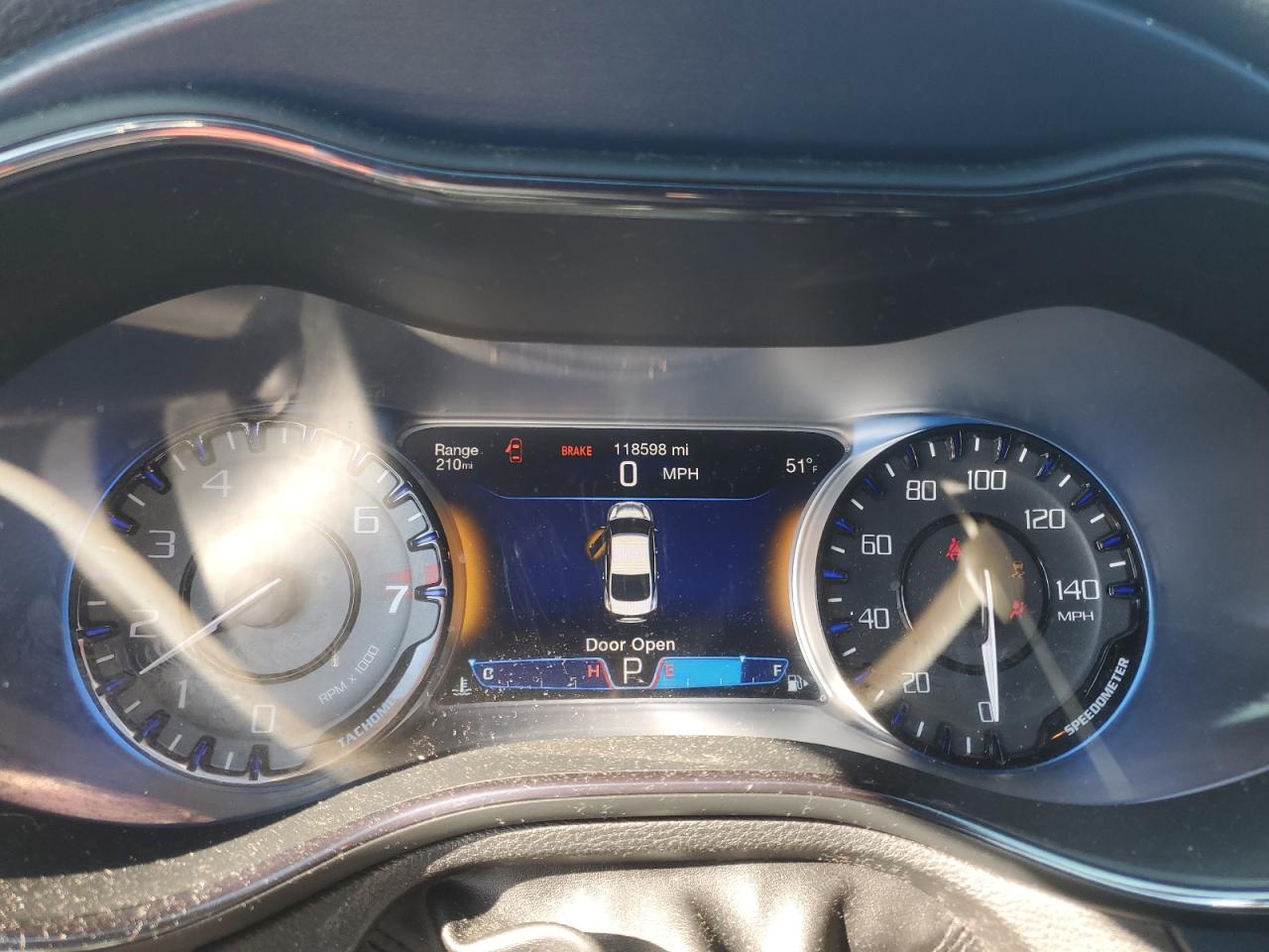 2015 Chrysler 200 S VIN: 1C3CCCBG7FN643719 Lot: 90937995