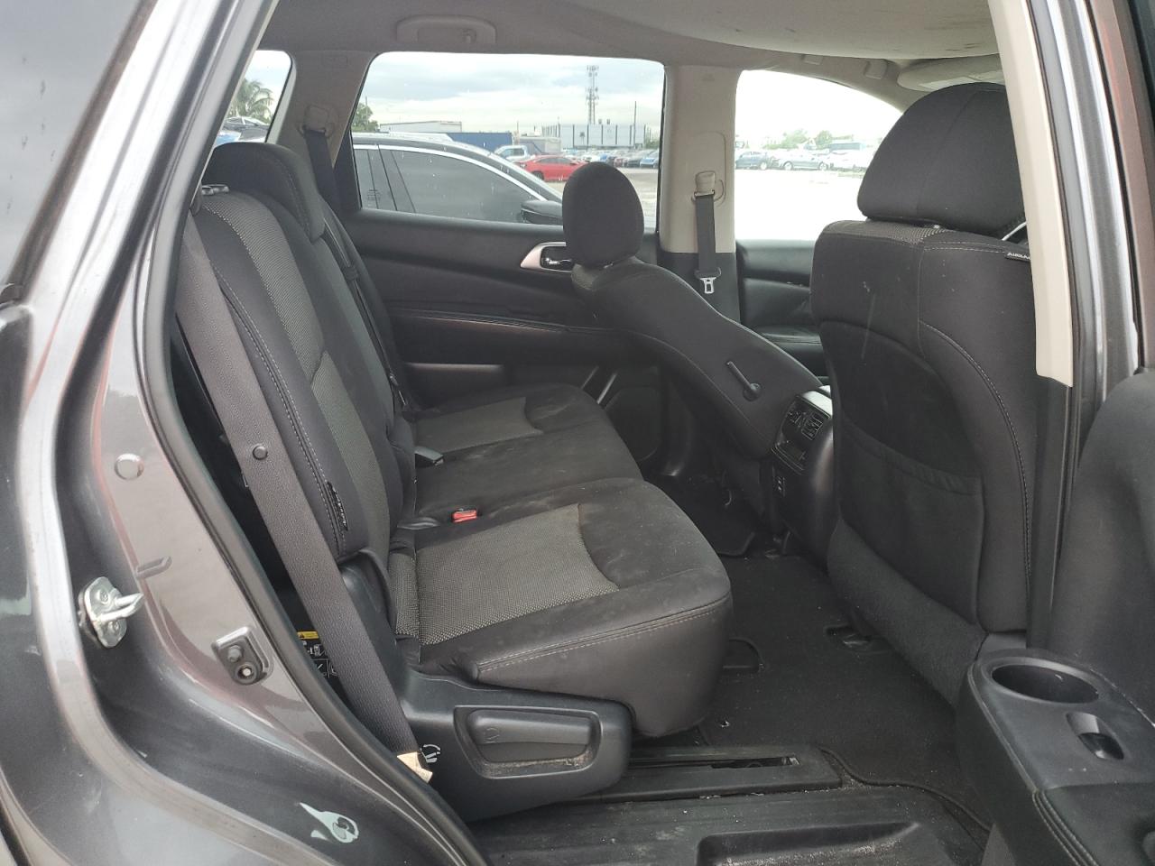 2018 Nissan Pathfinder S VIN: 5N1DR2MM7JC662556 Lot: 86334945